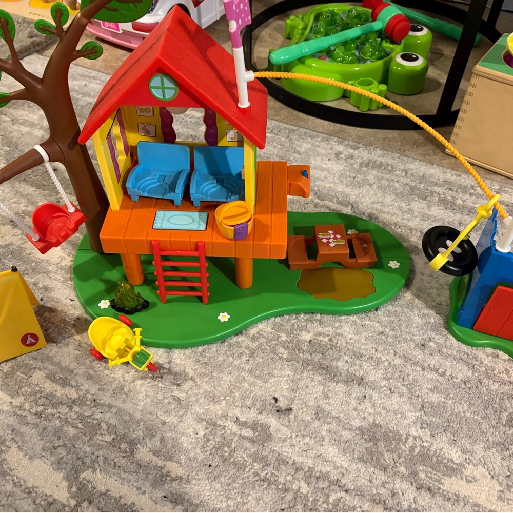 Peppa pig treehouse